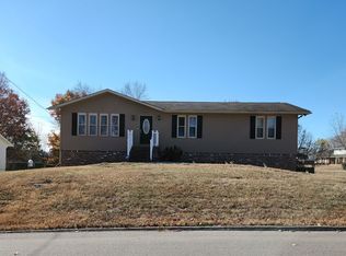 1917 Plumb Creek Cir, Knoxville, TN 37932
