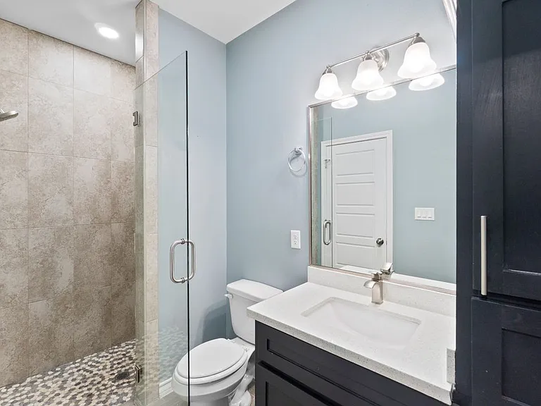 9448 W Queen Palm — Photo 24