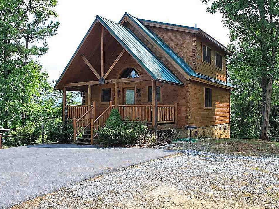 1st image of 1935 Fox View Rd