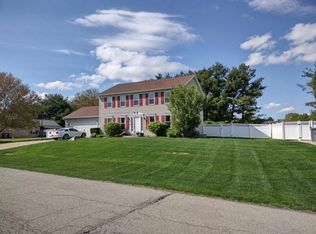 23511 Springriver Dr, Elkhart, IN 46516