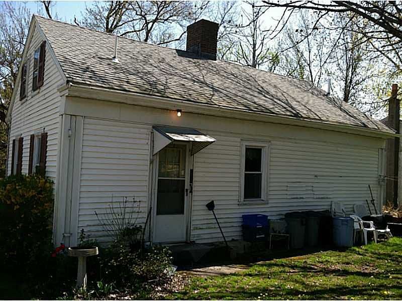 2nd image of 196 Simmonsville Ave