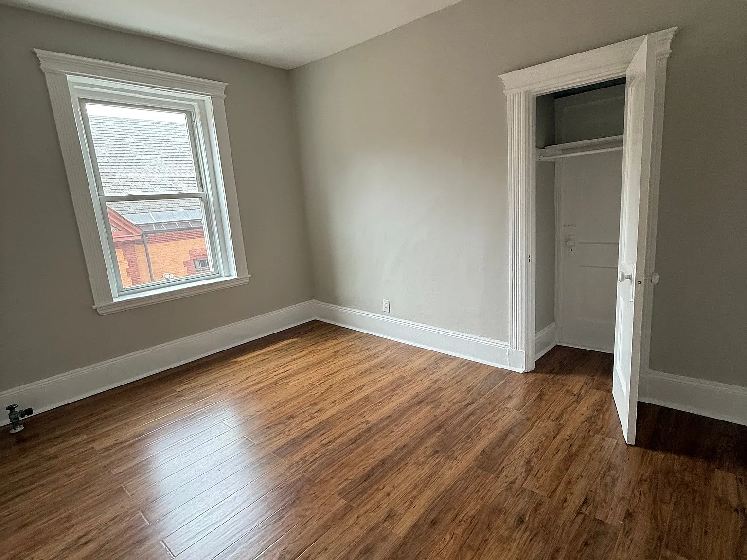 2 bed, 1.0 bath, $3,950 — Photo 3