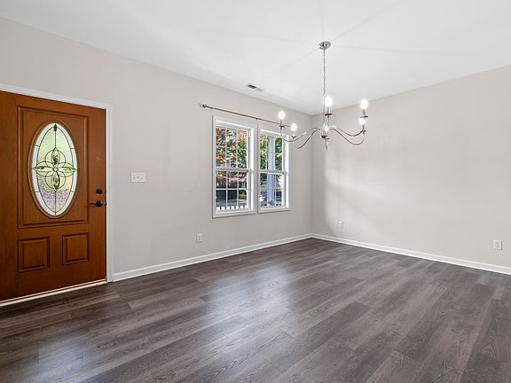 5th image of 1643 Southcross St
