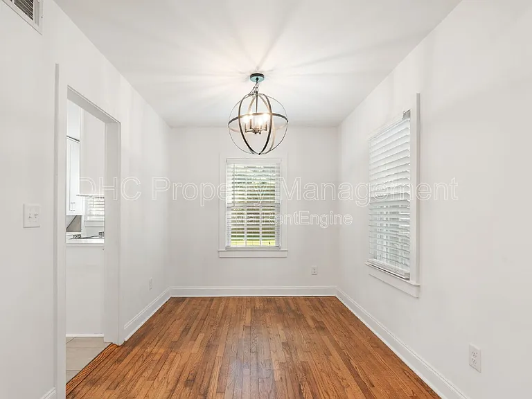 402 S Columbia Dr #B — Photo 3