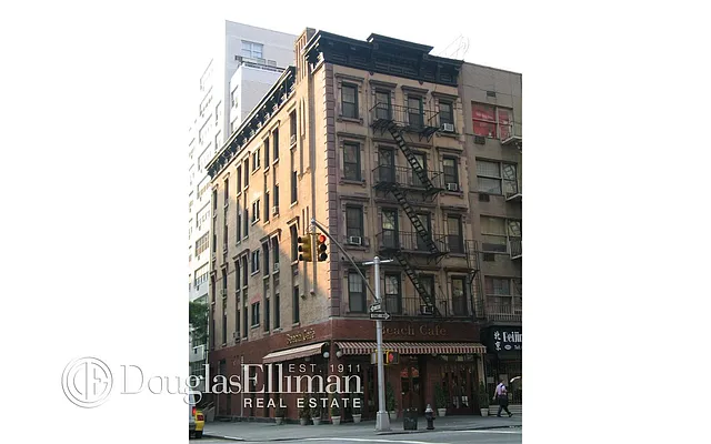 Rented by Douglas Elliman | media 26