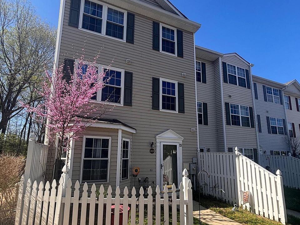 1st image of 20 Ironstone Ct APT F