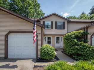 3877 Lake Run Blvd, Stow, OH 44224