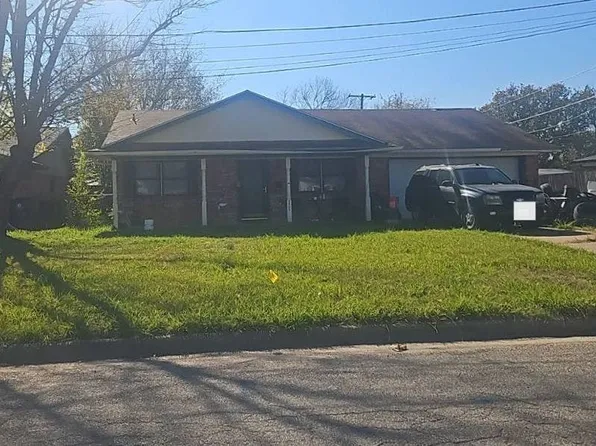 2405 Garden Dr, Greenville, TX 75402