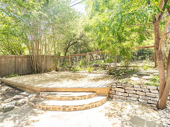 4th image of 3002 Norfolk Dr