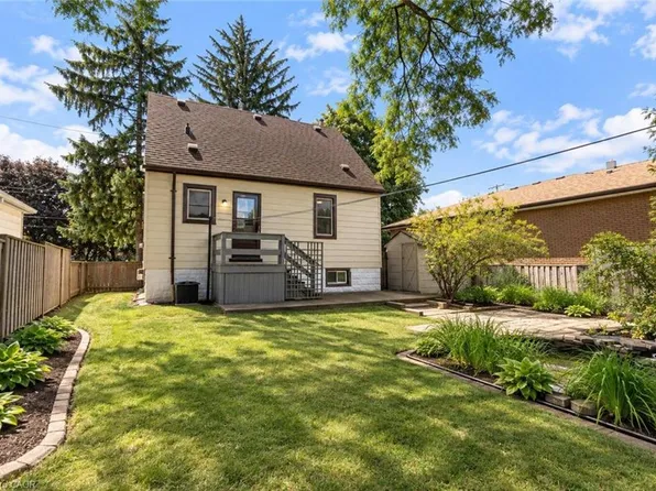 269 Queensdale Ave E, Hamilton, ON L9A 1L3