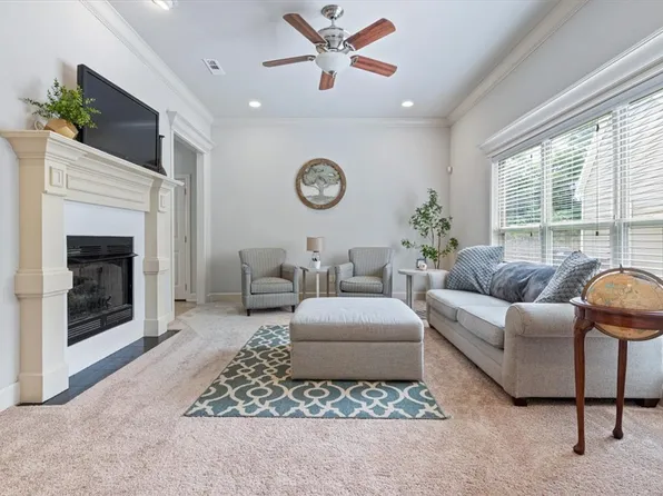 3714 W Cherokee Rd, Rogers, AR 72758