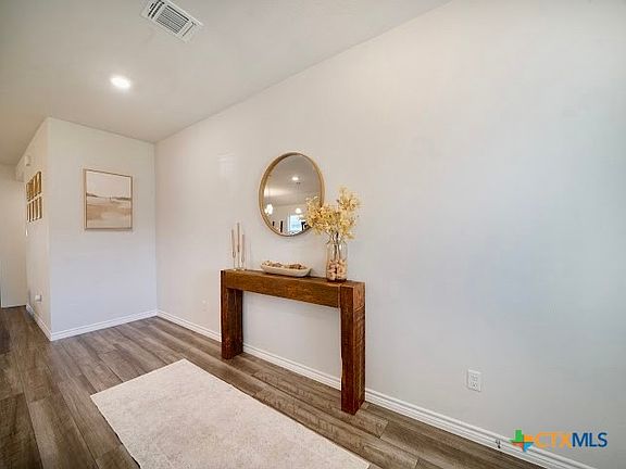 4th image of 3884 Lorenzen Ct