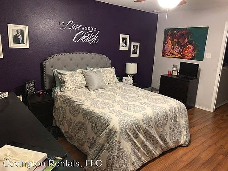 Wall is NOT purple - gray