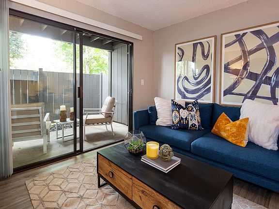 Apex Model Living 2