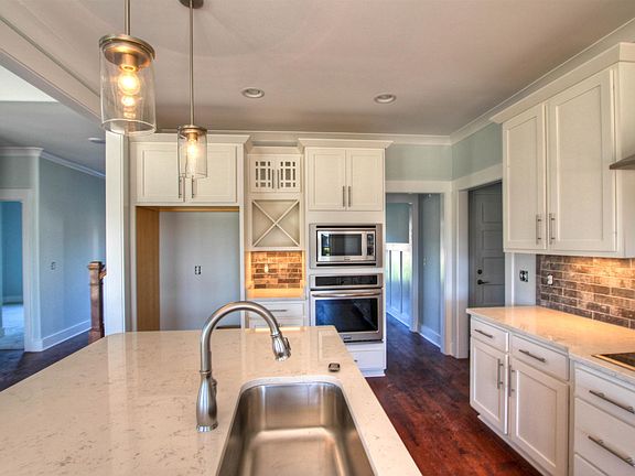 5th image of 187 Knoxleigh Way #103-lot 103