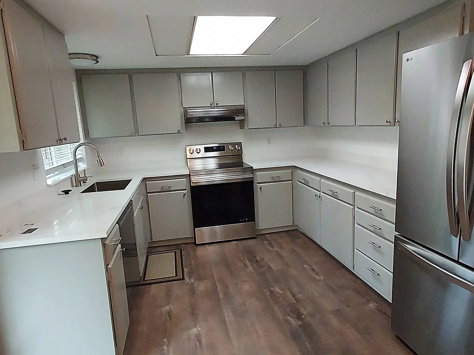 12416 SE 211th Pl — Photo 3