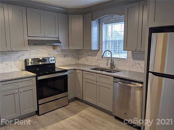 4th image of 875 Opal St