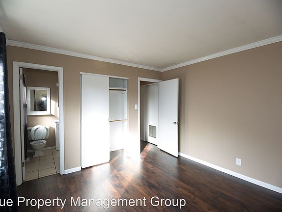 4th image of 3244 N Roseway Dr