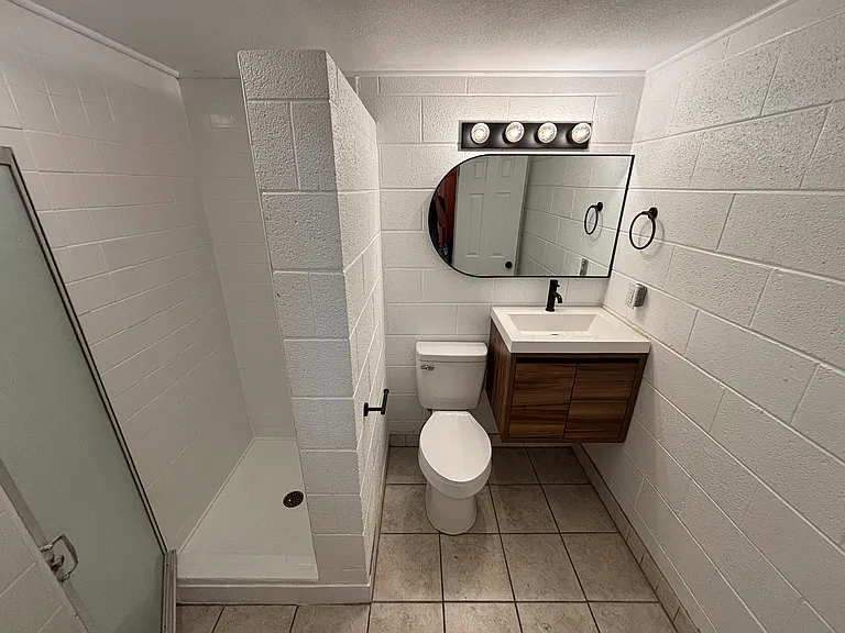1324 E 6th Ave — Photo 8
