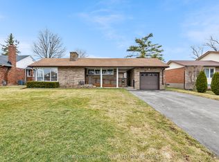 9 Caithness Dr, Welland, ON L3C 4Z3