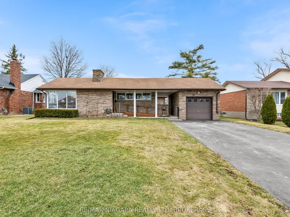 9 Caithness Dr, Welland, ON L3C 4Z3