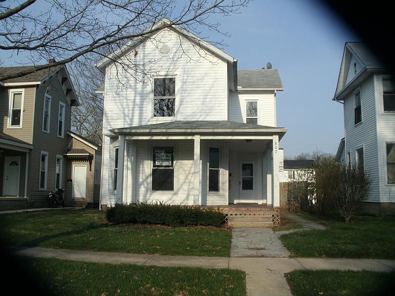 1st image of 807 S Main Ave