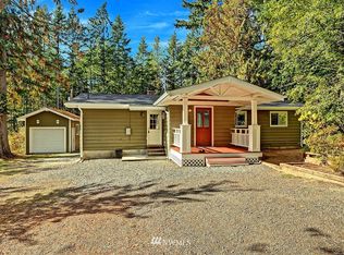 2575 Shanda Ln NE, Poulsbo, WA 98370