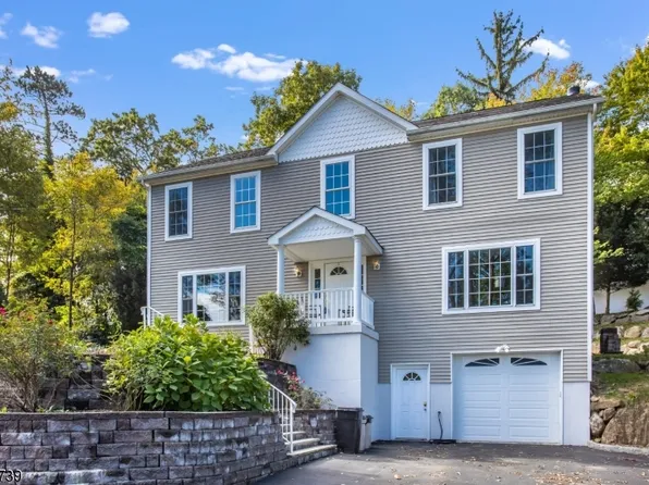 122 Lakeside Dr, Rockaway Boro, NJ 07866