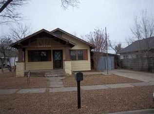 906 E 2nd St, Cushing, OK 74023
