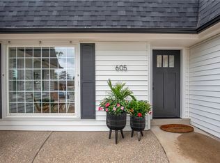 605 Rue Montand Dr, Ballwin, MO 63011