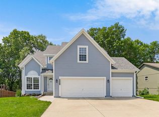 21211 W 227th St, Spring Hill, KS 66083