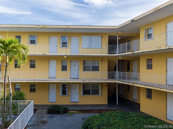2nd image of 1895 Venice Park Dr APT A19