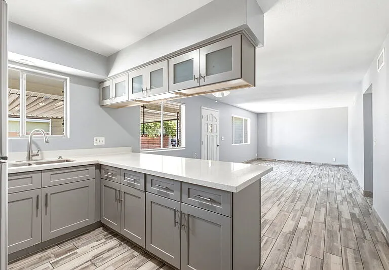 1129 N Wedgewood Cir #B — Photo 8