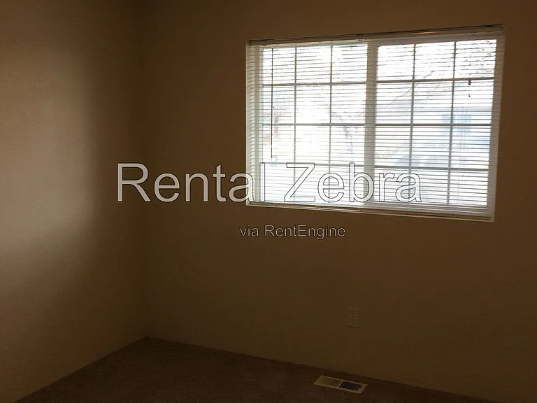 2279 NE Cherry Loop — Photo 15