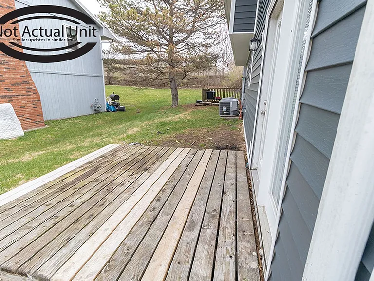 1904 Mirtle Grove Ct — Photo 29