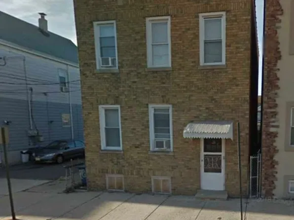 23 Farnham Ave, Garfield, NJ 07026