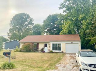 320 W Hickory Dr, Ellettsville, IN 47429
