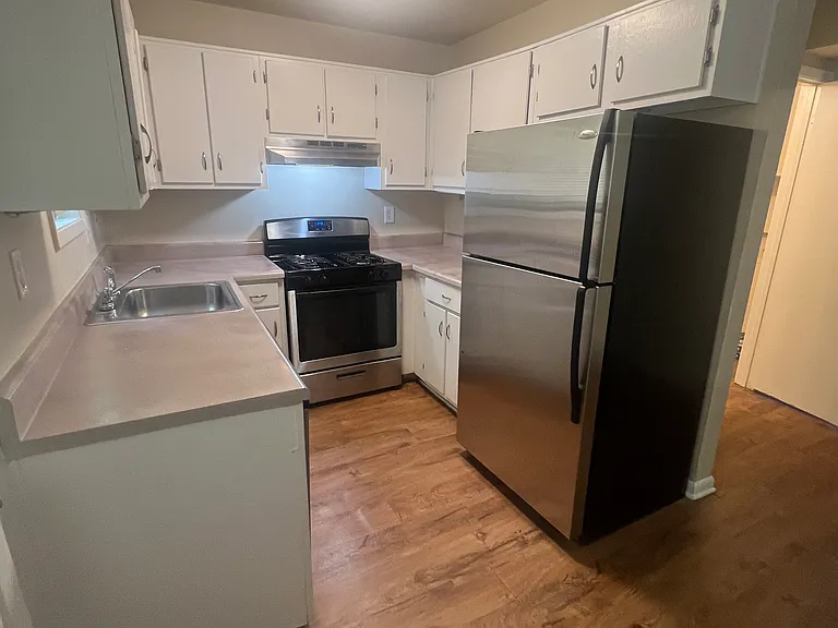 3260 Highpoint Ct — Photo 6