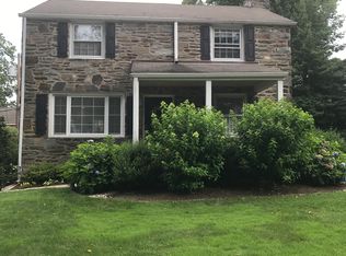 18 Lowrys Ln, Bryn Mawr, PA 19010