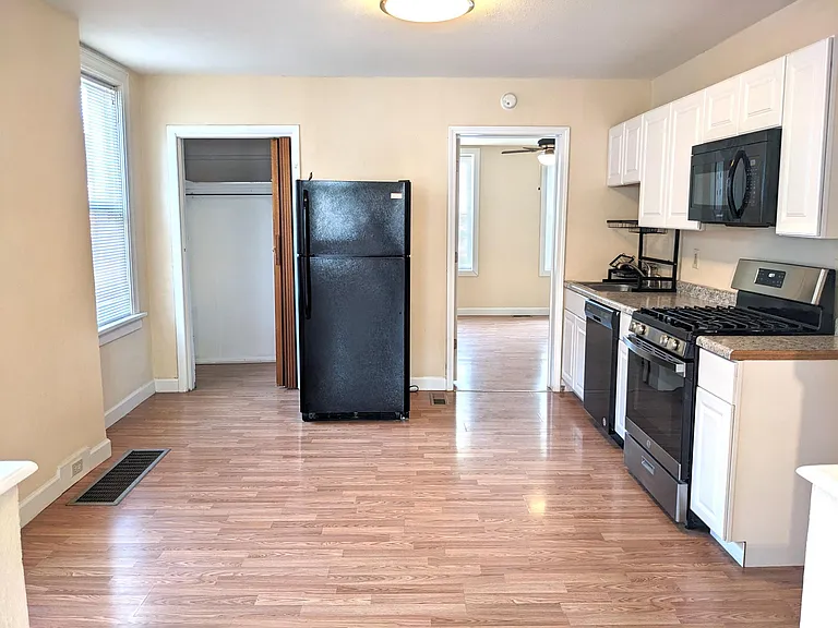 4319 Norfolk Ave — Photo 6