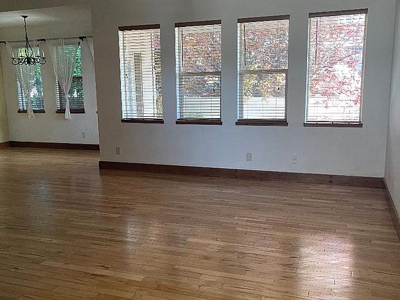 5th image of 1519 Lawndale Dr