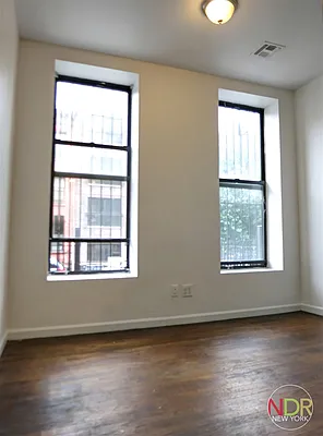 Rented by Next Door Realty NYC | media 31