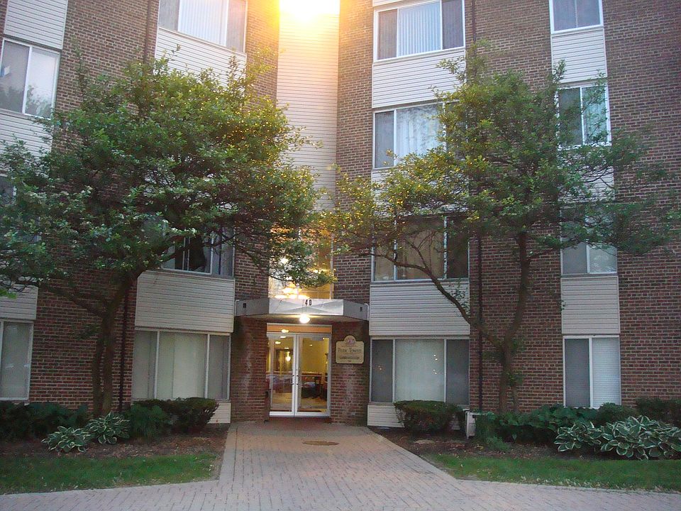 1st image of 140 W Wood St Unit 322