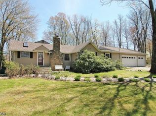 170 Coon Den Rd, Highland Lakes, NJ 07422