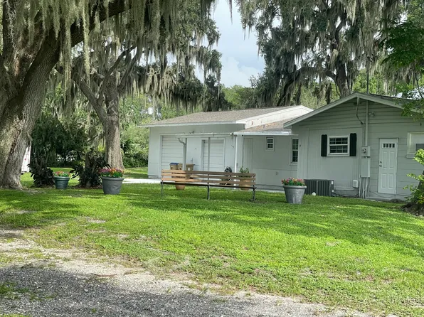 1085 S Lake Ave, Saint Cloud, FL 34771