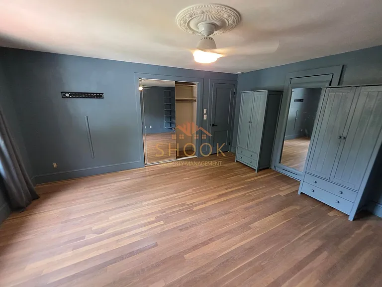 914 Vine St — Photo 18