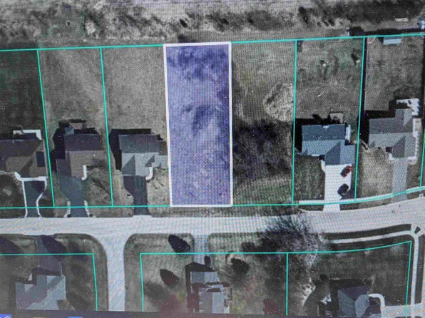 1374 Fenceline Dr, Machesney Park, IL 61103