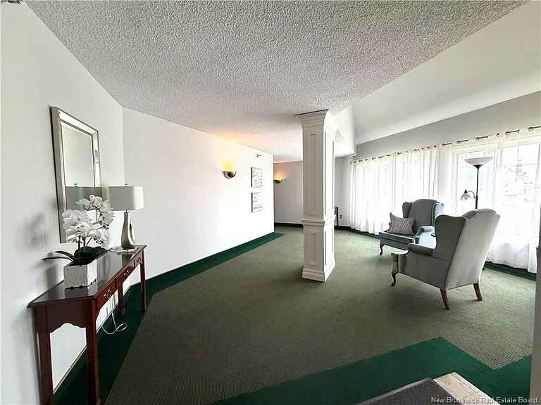 191 Queen St #206 — Photo 24