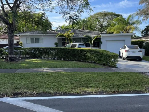 900 Meadowlark Ave, Miami Springs, FL 33166