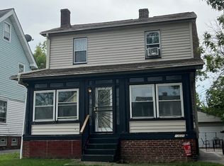 13624 S Parkway Dr, Garfield Heights, OH